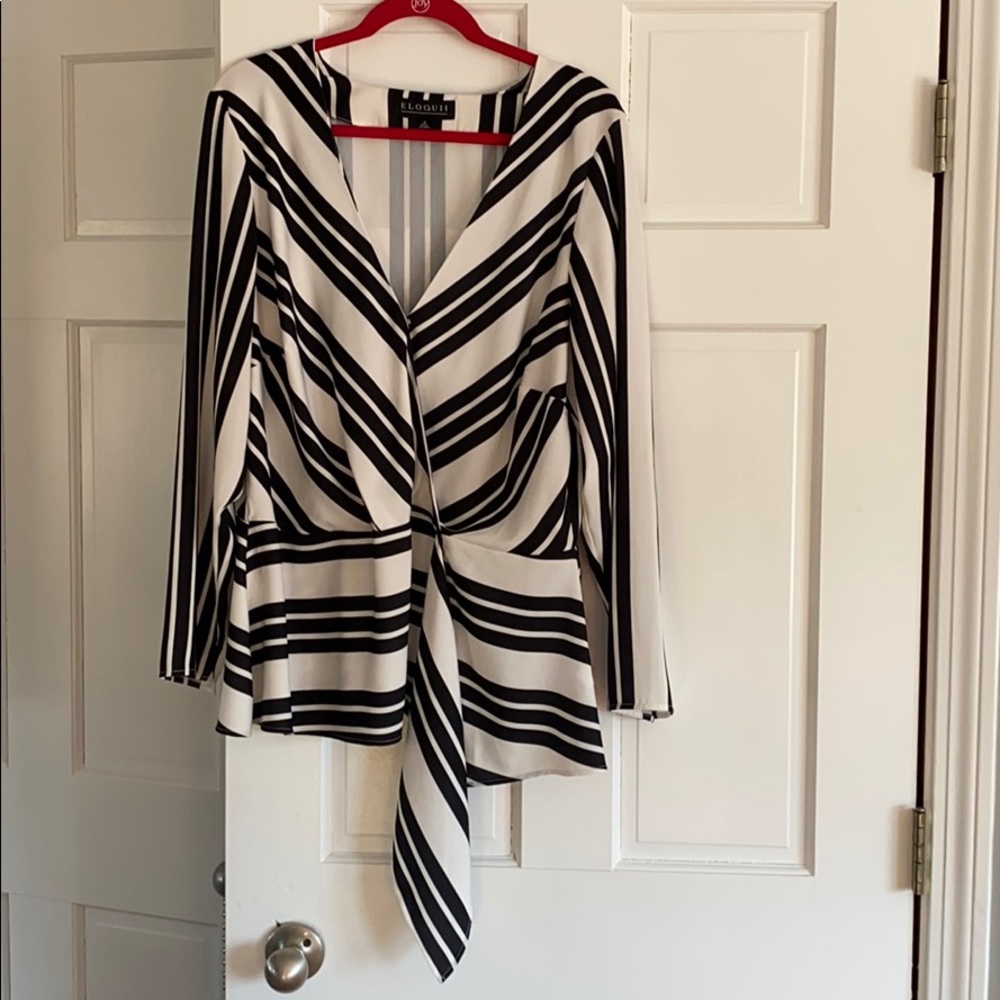 Excwjjw Eloquii faux wrap style top sz 18